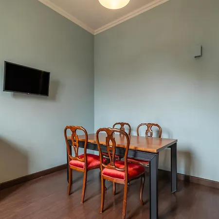 Guesthost - Colosseo & San Clemente * Rom